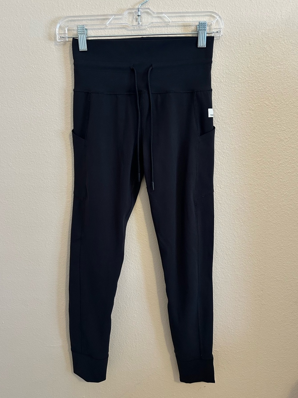 Women's Vuori Black Daily Leggings